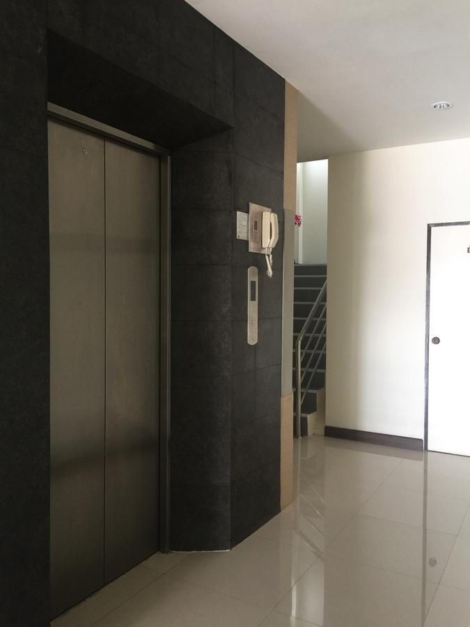 Thani Residence Chonburi Bagian luar foto