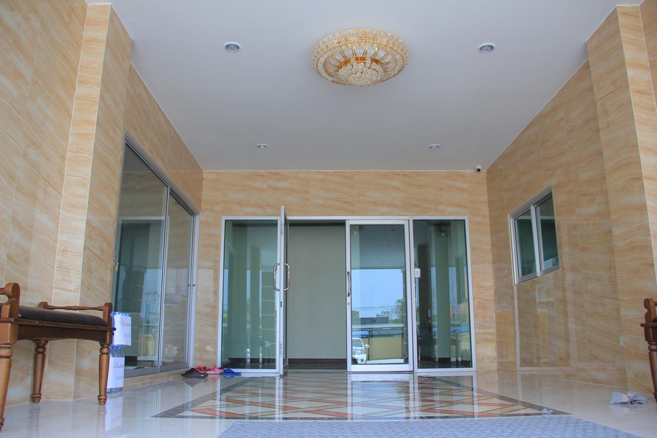 Thani Residence Chonburi Bagian luar foto
